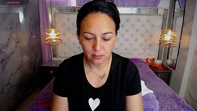 Melissa-roberts online show from November 15, 2:02 pm