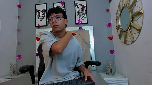 adams bobby online show from February 25, 11:09 am