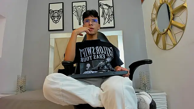 adams bobby online show from March 14, 10:53 am