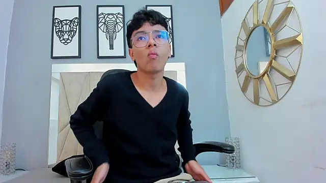 adams bobby online show from April 30, 11:16 am