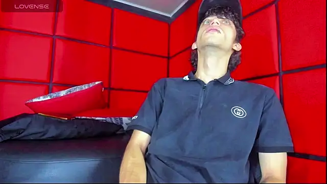 Snapshot of Khalid16_ chatting on October 29, 2:19 pm Khalid16  online show from October 29, 2:19 pm