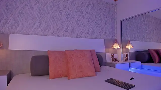 Snapshot of Vittoria__rossi chatting on February 16, 1:51 pm Vittoria rossi online show from February 16, 1:51 pm