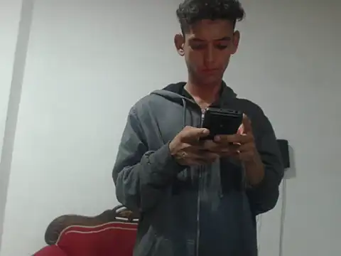 Snapshot of 27kemitosu02 chatting on October 24, 2:30 am 27kemitosu02 online show from October 24, 2:30 am