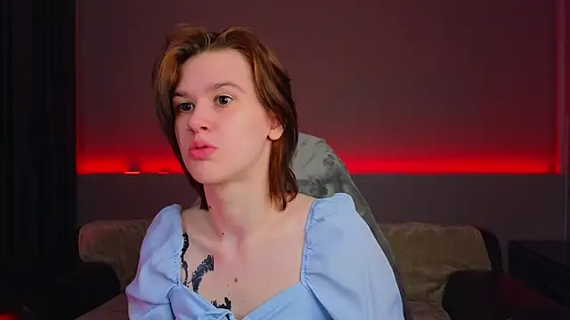 LoraPuffs online show from May 21, 2:24 pm