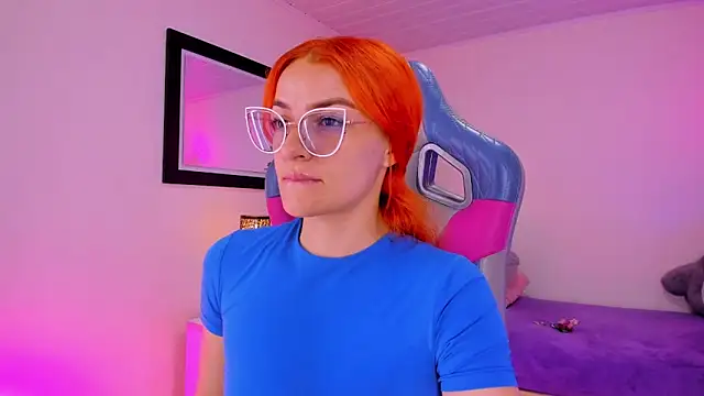 Snapshot of celeste_blazze_ chatting on March 19, 2:54 pm celeste blazze online show from March 19, 2:54 pm