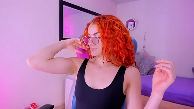 Snapshot of celeste_blazze_ chatting on March 26, 4:23 pm celeste blazze online show from March 26, 4:23 pm