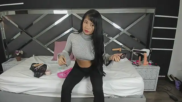 ScarlettParker online show from November 6, 1:12 pm