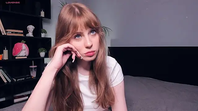 TessaStruble online show from November 7, 8:47 am