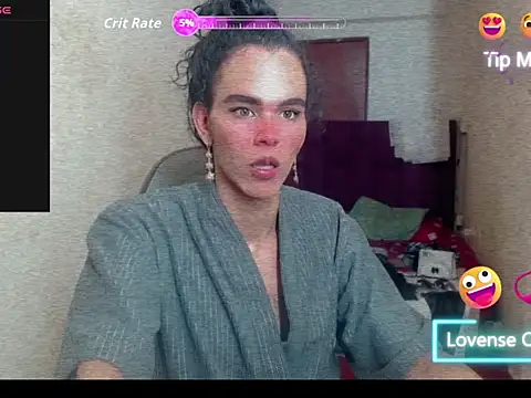 Snapshot of goddes_alissa chatting on October 25, 7:41 pm goddes alissa online show from October 25, 7:41 pm