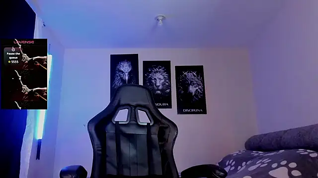 AUSTINN TORRES online show from February 3, 1:59 am