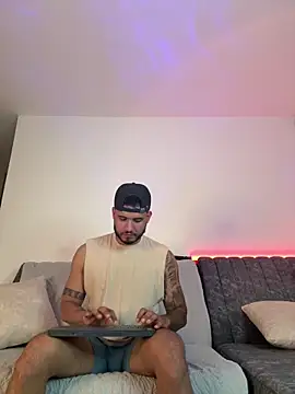 AUSTINN TORRES online show from March 10, 12:59 am