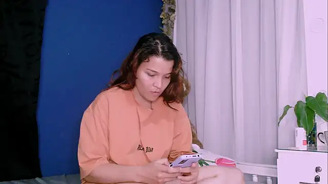 angelicahotparis18 online show from February 10, 11:09 pm