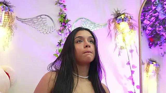 ISA NIXON online show from November 28, 11:07 pm