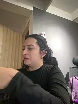 Snapshot of Kloe_Novoa chatting on February 13, 1:29 pm Kloe Novoa online show from February 13, 1:29 pm