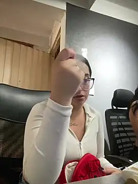 Snapshot of Kloe_Novoa chatting on February 14, 1:30 pm Kloe Novoa online show from February 14, 1:30 pm