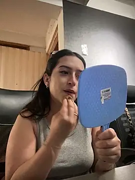 Snapshot of Kloe_Novoa chatting on February 20, 1:33 pm Kloe Novoa online show from February 20, 1:33 pm