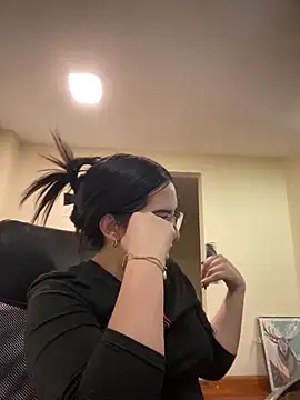 Snapshot of Kloe_Novoa chatting on February 28, 1:45 pm Kloe Novoa online show from February 28, 1:45 pm