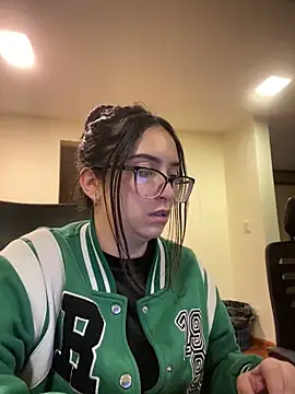 Snapshot of Kloe_Novoa chatting on March 9, 12:20 pm Kloe Novoa online show from March 9, 12:20 pm