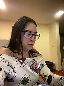 Snapshot of Kloe_Novoa chatting on March 13, 12:12 pm Kloe Novoa online show from March 13, 12:12 pm