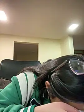 Snapshot of Kloe_Novoa chatting on March 19, 12:42 pm Kloe Novoa online show from March 19, 12:42 pm