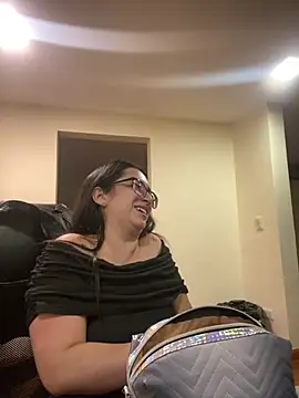 Snapshot of Kloe_Novoa chatting on March 26, 12:22 pm Kloe Novoa online show from March 26, 12:22 pm