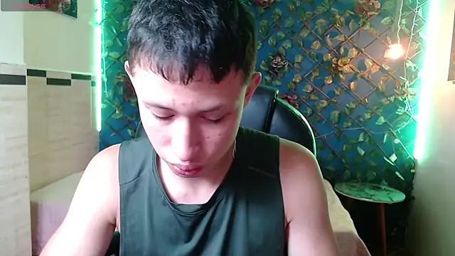 Garuo 18 online show from November 18, 3:12 am