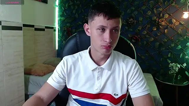 Garuo 18 online show from November 25, 3:28 am