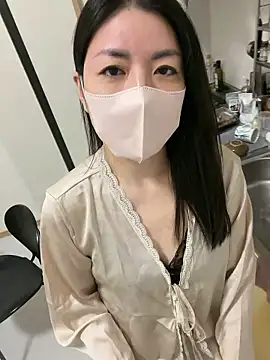 akimix xoxo online show from February 24, 1:20 pm