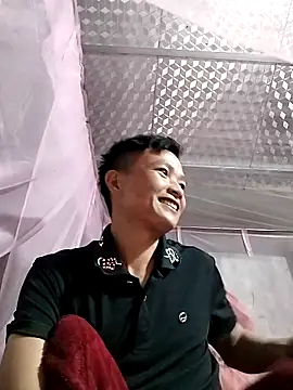 Snapshot of Wet_x chatting on October 30, 1:56 pm Wet x online show from October 30, 1:56 pm