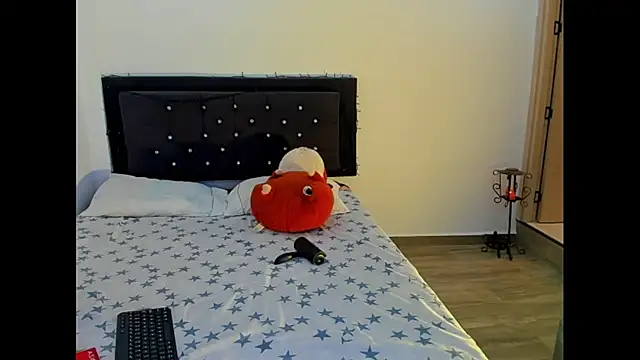 Snapshot of phenixpink22 chatting on March 16, 4:22 pm phenixpink22 online show from March 16, 4:22 pm