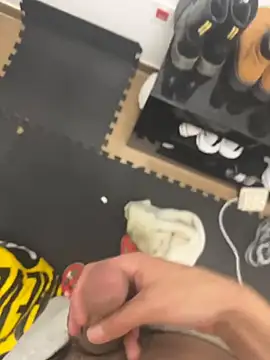 Snapshot of findomhot chatting on October 29, 8:32 pm findomhot online show from October 29, 8:32 pm