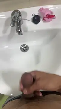 Snapshot of findomhot chatting on November 11, 8:25 am findomhot online show from November 11, 8:25 am