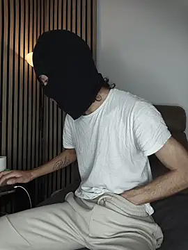 Snapshot of findomhot chatting on December 14, 12:10 pm findomhot online show from December 14, 12:10 pm