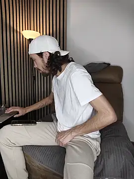 Snapshot of findomhot chatting on December 16, 9:20 pm findomhot online show from December 16, 9:20 pm