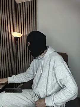 Snapshot of findomhot chatting on December 19, 6:48 pm findomhot online show from December 19, 6:48 pm