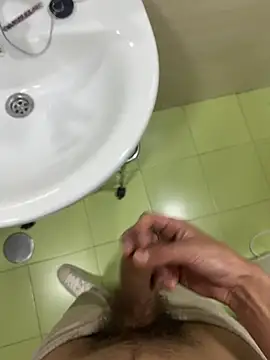 Snapshot of findomhot chatting on March 17, 11:02 am findomhot online show from March 17, 11:02 am