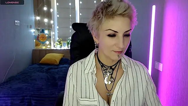 Sweet-n-Strong online show from December 3, 7:05 am