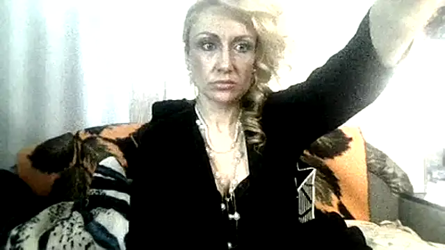 Snapshot of LilaniLoverx chatting on December 14, 12:16 am LilaniLoverx online show from December 14, 12:16 am