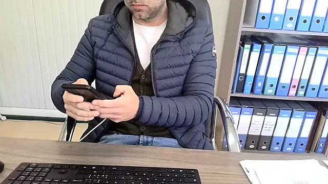 Evasionee online show from March 25, 8:09 am