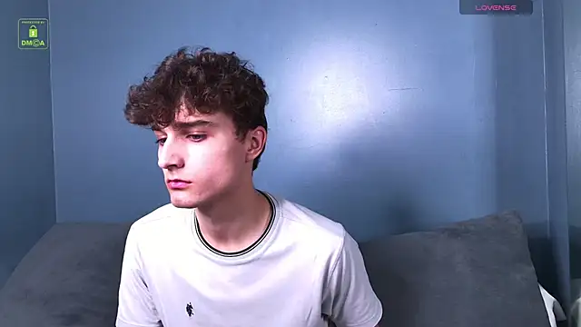 Snapshot of Richard_steele_hot chatting on June 6, 3:17 pm Richard steele hot online show from June 6, 3:17 pm