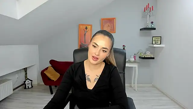 Snapshot of SerenLys chatting on October 26, 12:55 pm SerenLys online show from October 26, 12:55 pm