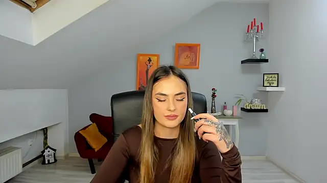 Snapshot of SerenLys chatting on November 7, 8:20 pm SerenLys online show from November 7, 8:20 pm