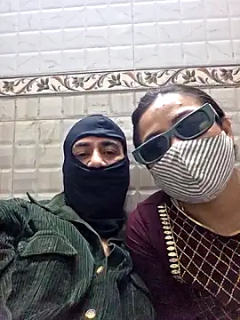 Snapshot of Nisha-Live-Couple chatting on October 26, 9:31 pm Nisha-Live-Couple online show from October 26, 9:31 pm