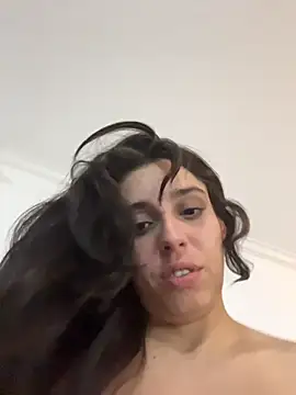 gigi333regi online show from February 26, 7:40 am