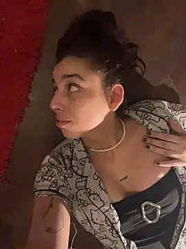 gigi333regi online show from March 4, 1:11 am