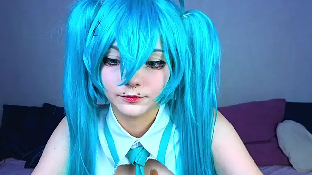 KittieHeart online show from November 14, 9:02 pm