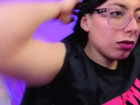 Snapshot of zylla_storn chatting on February 15, 3:14 am zylla storn online show from February 15, 3:14 am