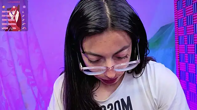 Snapshot of zylla_storn chatting on February 24, 11:14 pm zylla storn online show from February 24, 11:14 pm