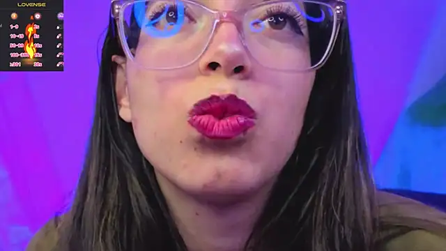 Snapshot of zylla_storn chatting on March 3, 11:10 pm zylla storn online show from March 3, 11:10 pm