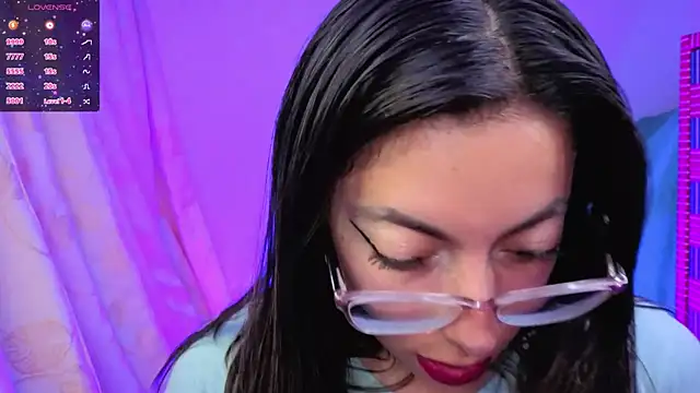 Snapshot of zylla_storn chatting on March 7, 11:02 pm zylla storn online show from March 7, 11:02 pm